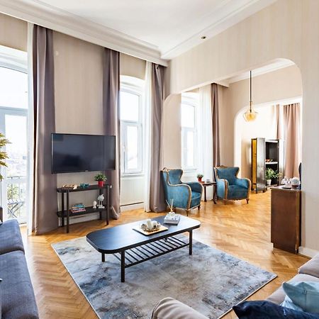 Historical Flat With A Lovely Sea View In Beyoglu Istanboel Buitenkant foto