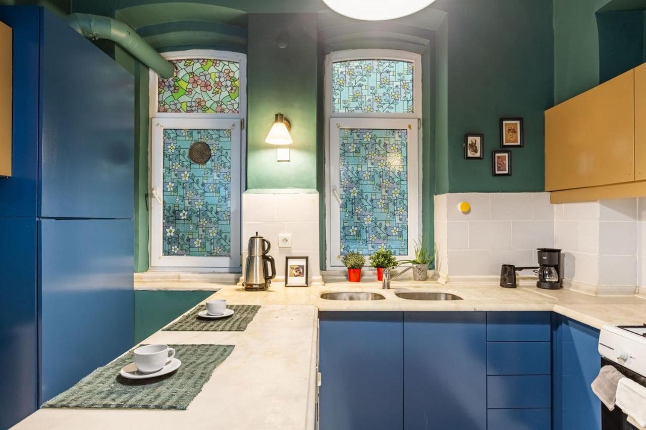 Historical Flat With A Lovely Sea View In Beyoglu Istanboel Buitenkant foto